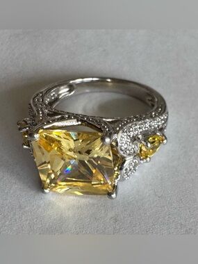 Sterling Silver and Yellow Square-Cut Topaz Halo Ring - Unbranded Sz 6